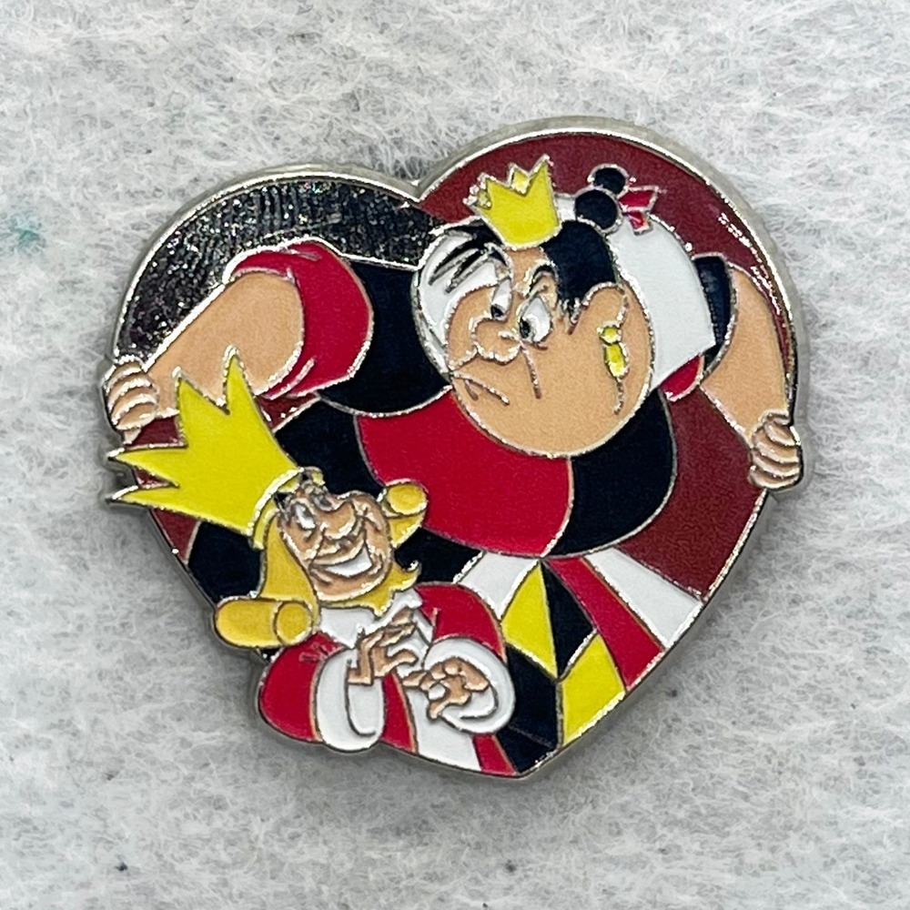 🔮 5/$25 Disney Alice in Wonderland Queen of Hearts and King of Hearts Pin